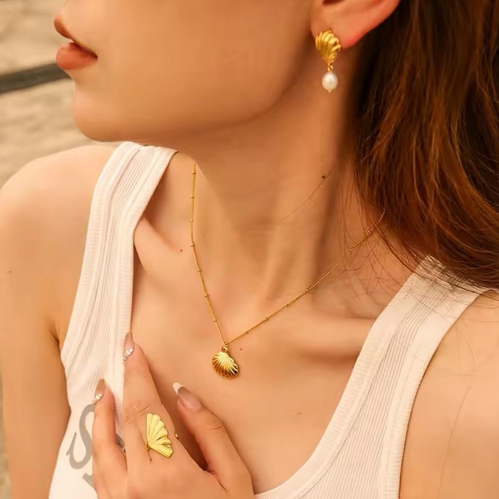 ◾️18K Gold Plated Scallop SeaShell Pendant Necklace